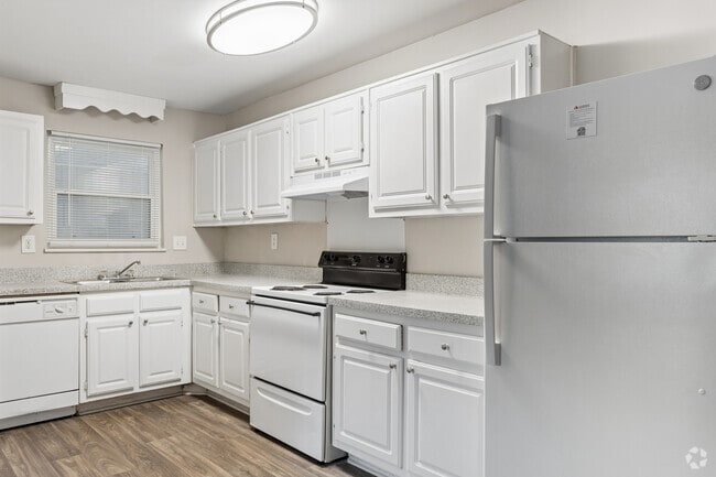 The Chestnut 1BR, 1BA - 701SF - Kitchen