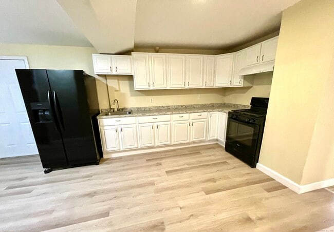 Photo - 92 W Main St Unit 6