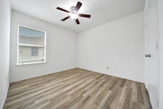 Photo - 2811 Copeland Mill Ln