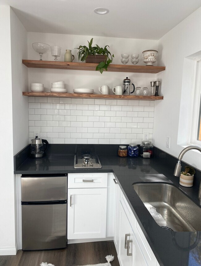 Photo - 22612 Califa St