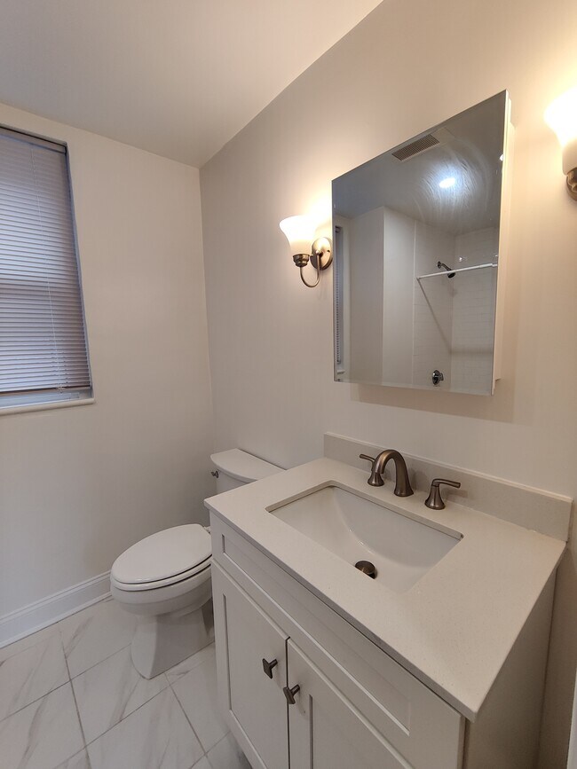 Photo - 15 Green St Unit 6