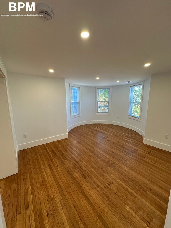 Photo - 452 Centre St Unit 2