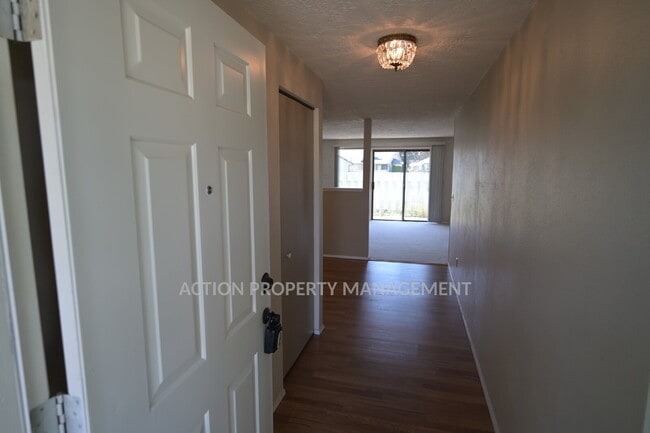 Photo - 2 bed 1.5 bath in 55+ community: water, sewer, garbage included!