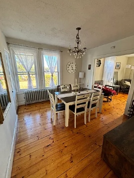 Photo - 156 Russell St