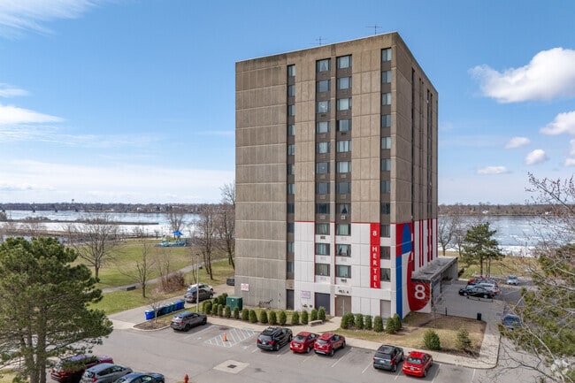 Photo - Riverview Manor Apartments