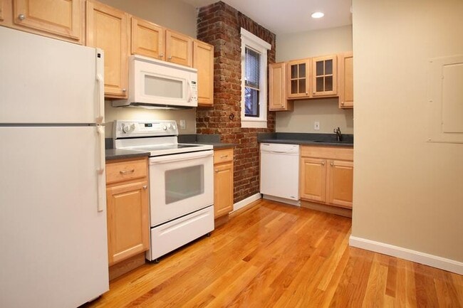 Photo - 65 Burbank St