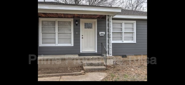 Photo - 925 E Thompson Ave