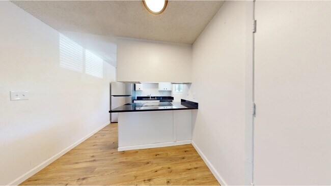 Photo - 425-445 Nelson Ave