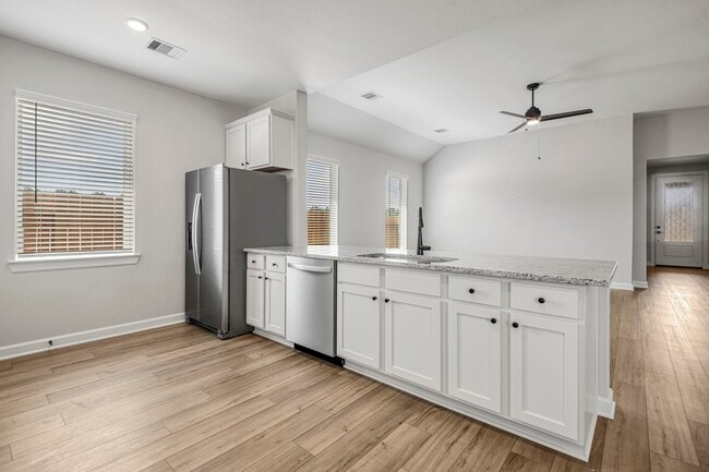 Photo - 15683 Honey Cv Dr
