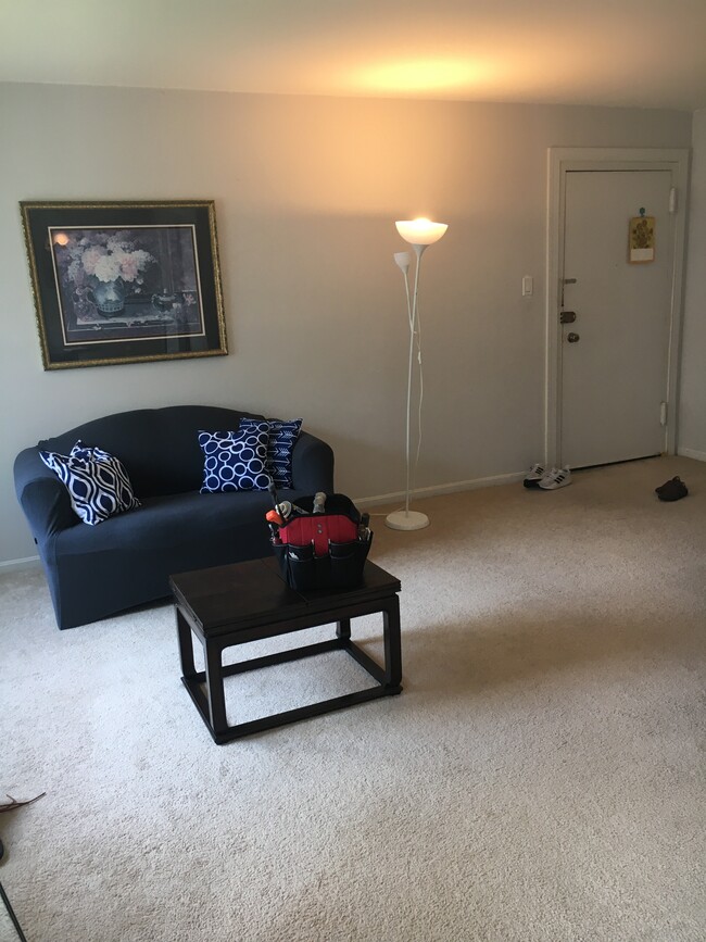 Building Photo - 12207 Braxfield Ct Unit 14