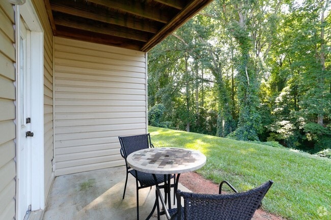 patio - NOVA Lake Norman