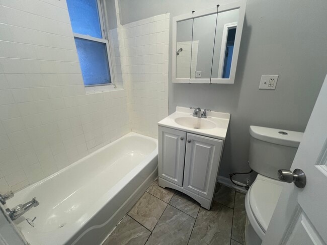 Photo - 7147 S Woodlawn Ave Unidad 3N