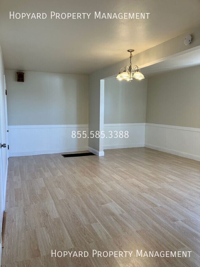 Photo - 3115 Stuart St Unit B