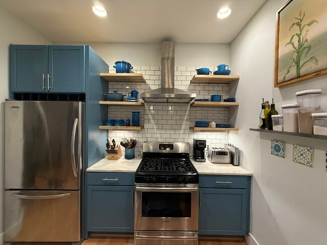 Photo - 1854 Mintwood Pl NW Unidad #1