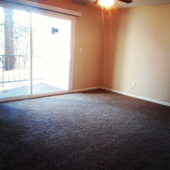 Photo - Vestawood Apartments