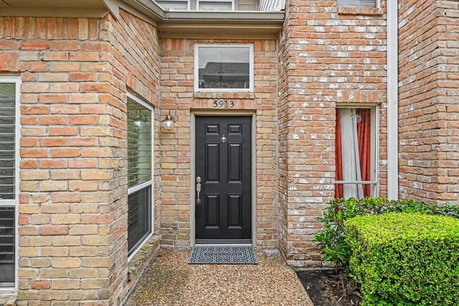 Photo - 5913 Woodway Place Ct
