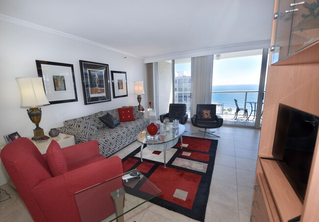 Building Photo - 1750 Avenida Del Mundo Unit Vacation Rental