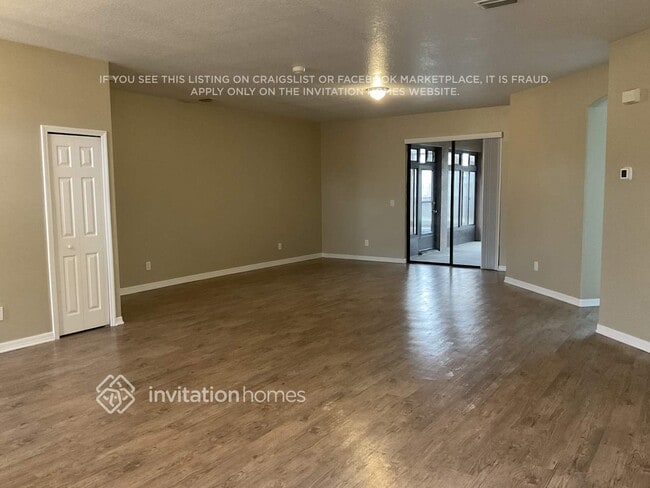 Photo - 412 Commodore Ave NW