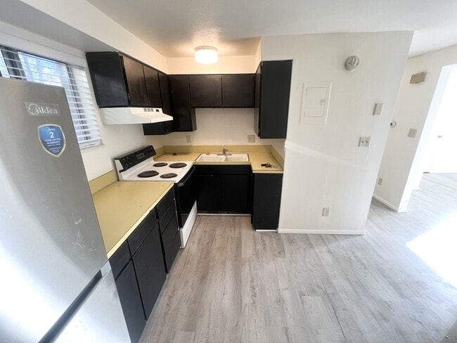 Building Photo - 325 W 100 S Unit 3