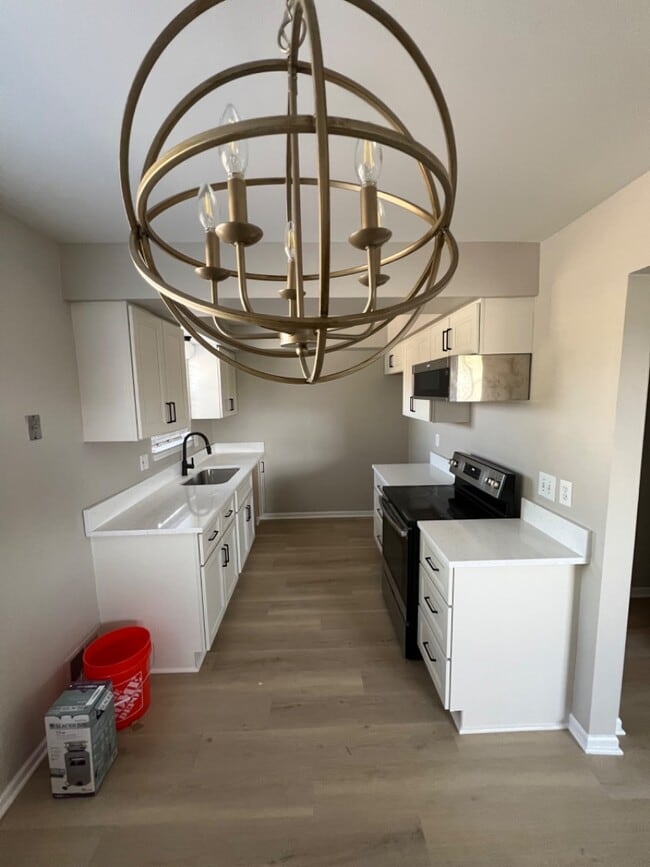 Building Photo - 16974 Cristina Ct Rental