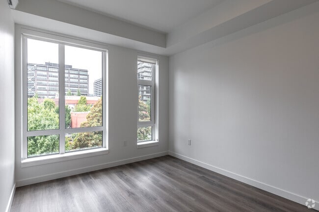 1BR-1BA-670SF