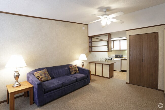 El Kenley II - Sala de estar - Northrup Court