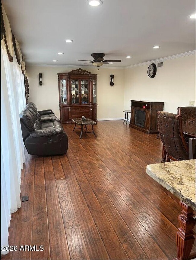 Building Photo - 6767 N 7th St Unit 221