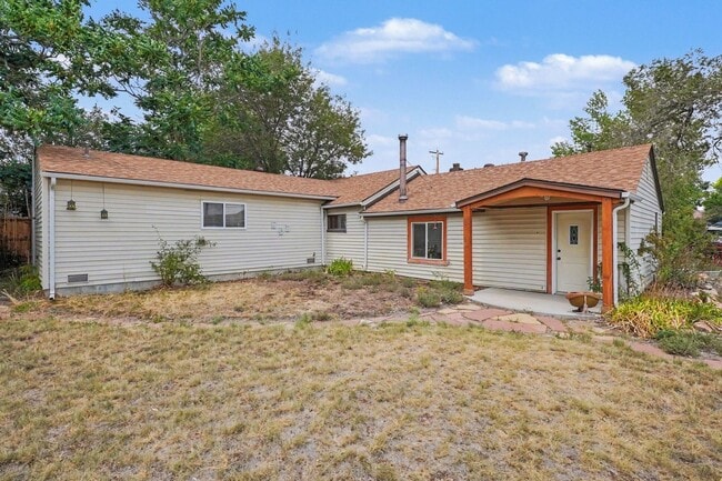 Building Photo - Spacious 3BR Ranch on Large Corner Lot with 2-Car Garage