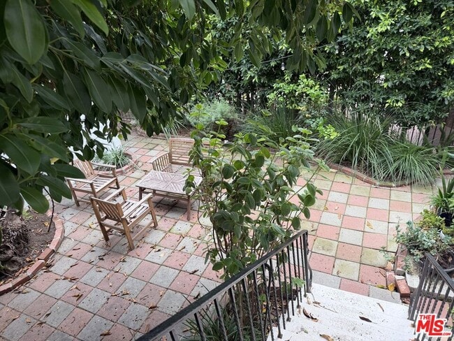 Photo - 1132 N Vista St Unidad 4