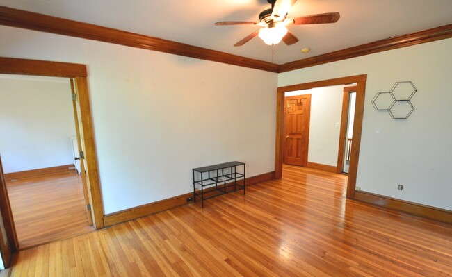 Photo - 22 Chiswick Rd Unit 13