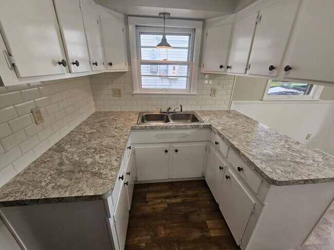 Photo - 286 Courtland Blvd