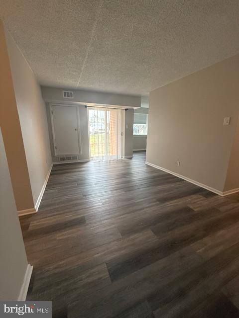 Photo - 3303 Valley Dr Unit 3303