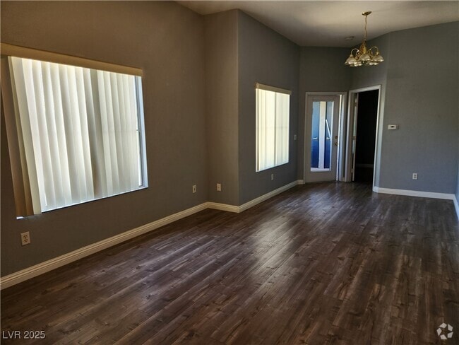 Building Photo - 10245 S Maryland Pkwy Unit 271 Rental