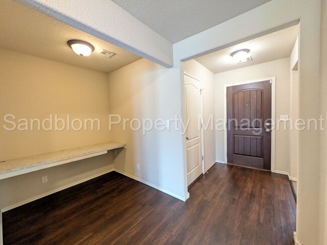 Photo - 4003 W 104th Pl S