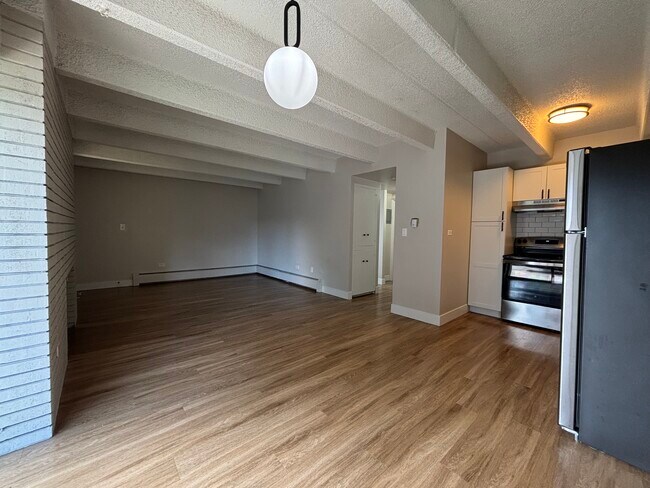 4567 E Yale Ave Unit 207