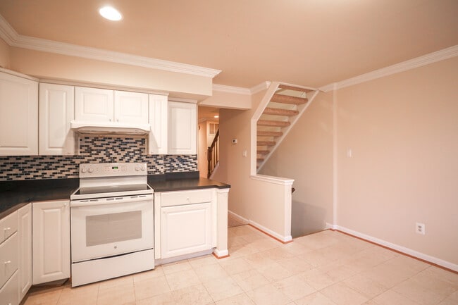 Photo - 5069 9th St S