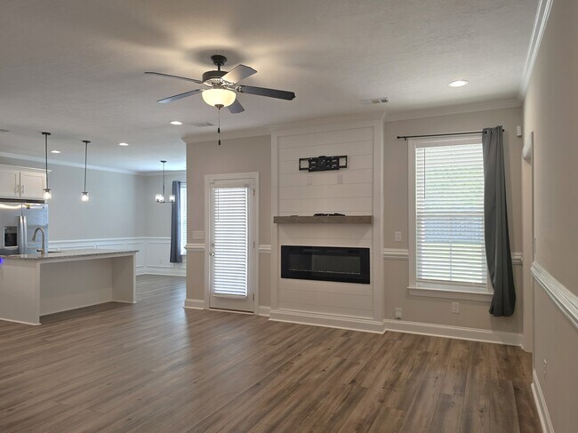 7510 Paisley Cir