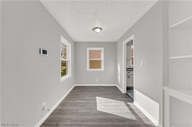 Photo - 2521 Greenvale Rd