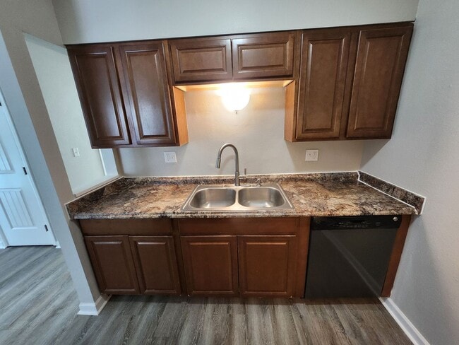 Photo - 4615 Picturesque Ct Unidad 1