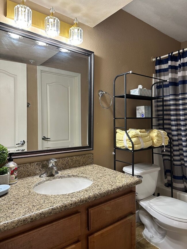 Photo - 7631 Tackle Dr Unidad 7631 Tackle Dr. #107