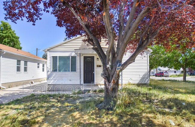Photo - 267 Maple St