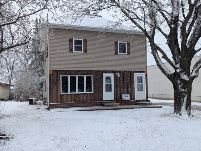 Photo - 520 E Washington St