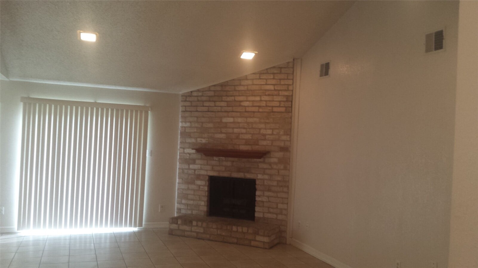 Photo - 10942 Dunvegan Way