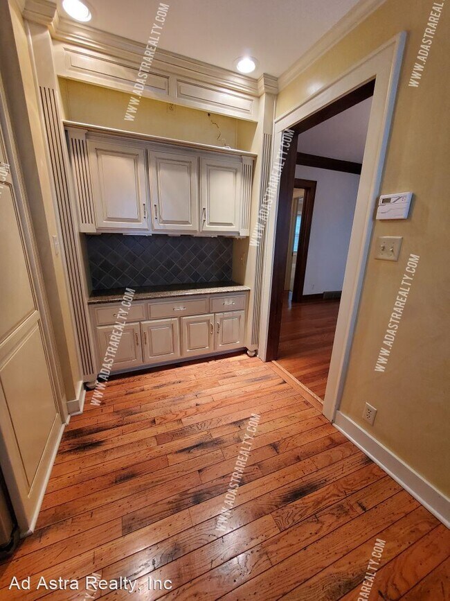 Photo - 3 br, 3.5 bath House - 4819 Jarboe St.