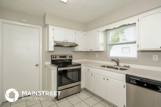 Photo - 1055 Grove Park Dr S