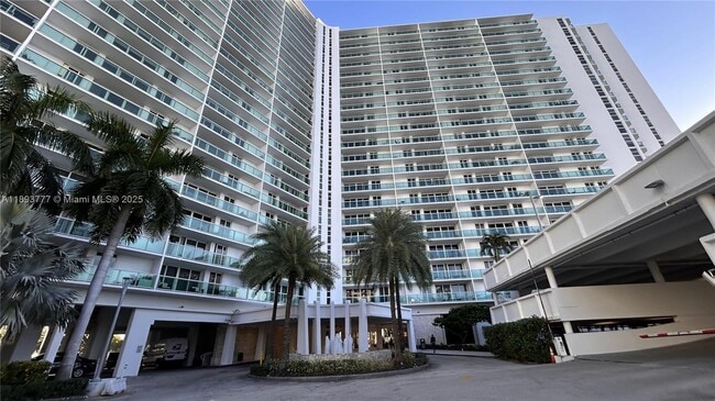 Building Photo - 100 Bayview Dr Unit 1030