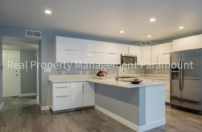 Photo - Spacious Condo with Relaxing Pool Views