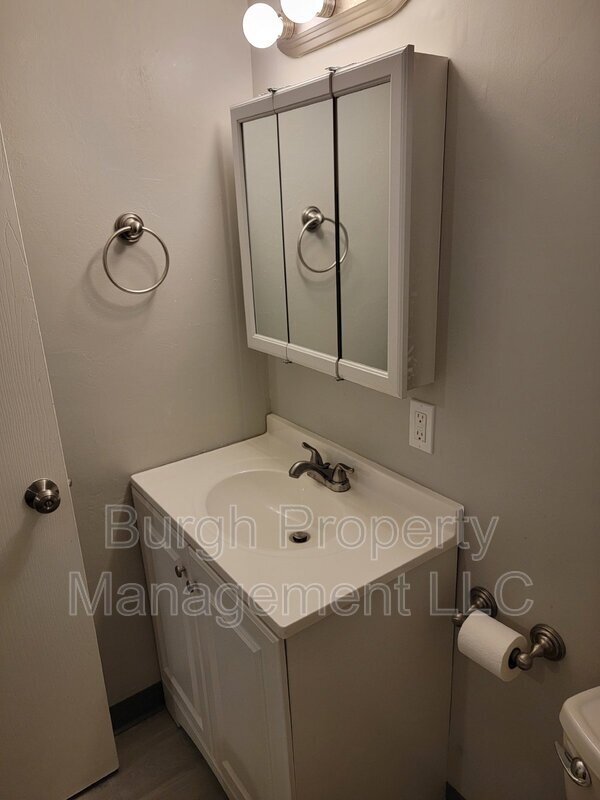 Photo - 634 Southcrest Dr Unit 6