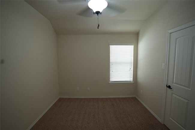 Photo - 1710 Thornhampton Ct