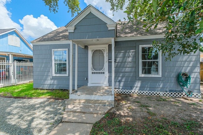 Photo - 7815 Harding St